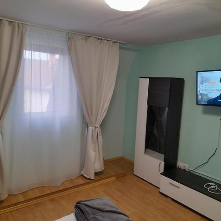Garsoniera Sic Zona Terapia Zona Linistita La Casa Cu Parcare Daire Kaloşvar Dış mekan fotoğraf