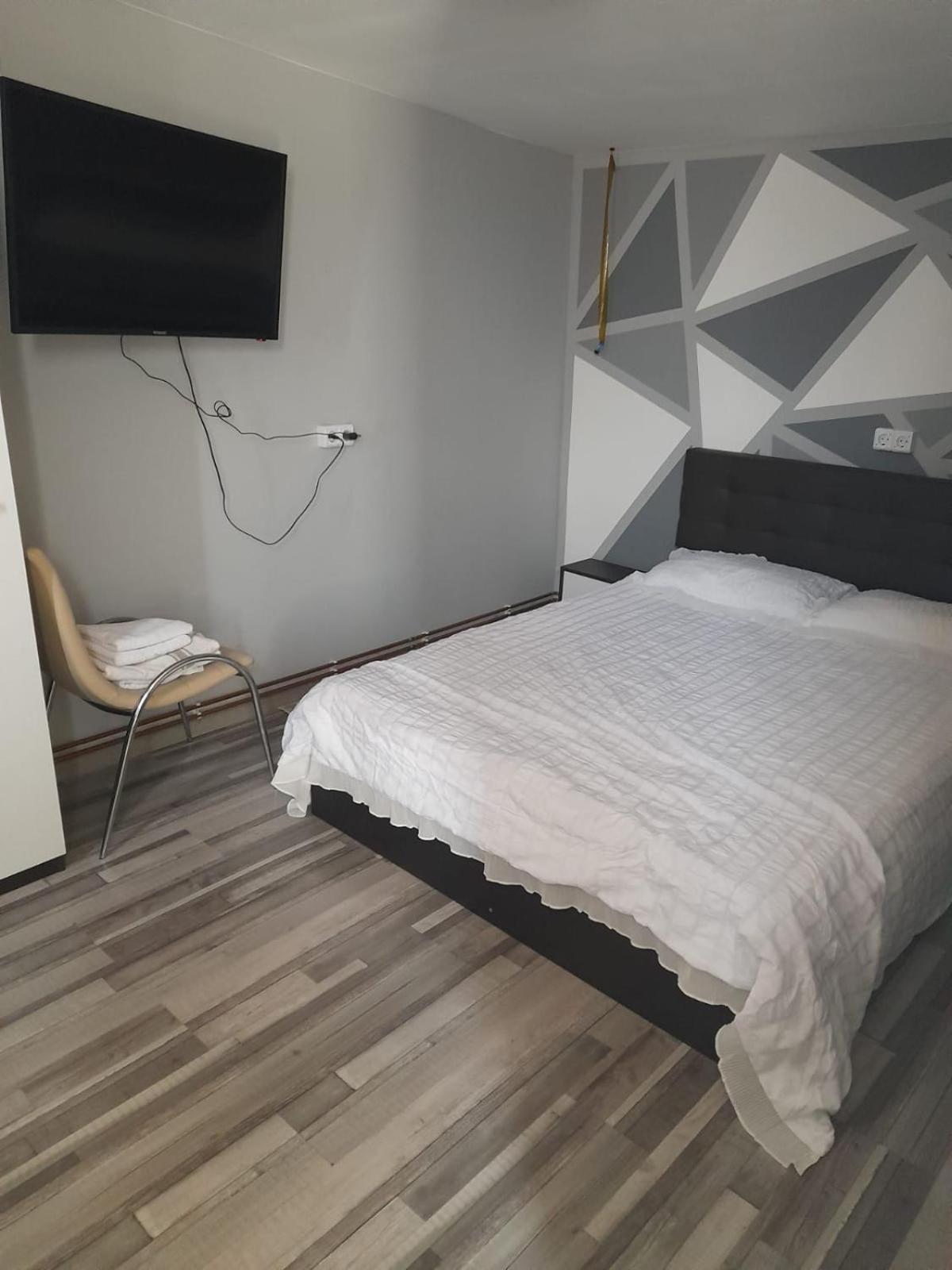 Garsoniera Sic Zona Terapia Zona Linistita La Casa Cu Parcare Daire Kaloşvar Dış mekan fotoğraf